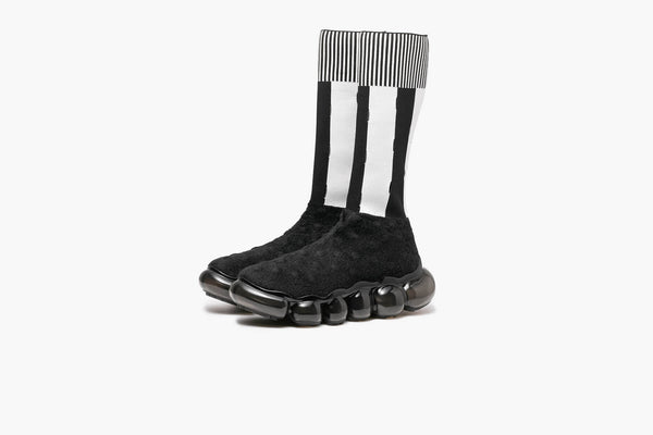 grounds JEWELRY x BERNHARD WILLHELM 06|long sock trainer with stripes and slits / BLACK WHITE STRIPE