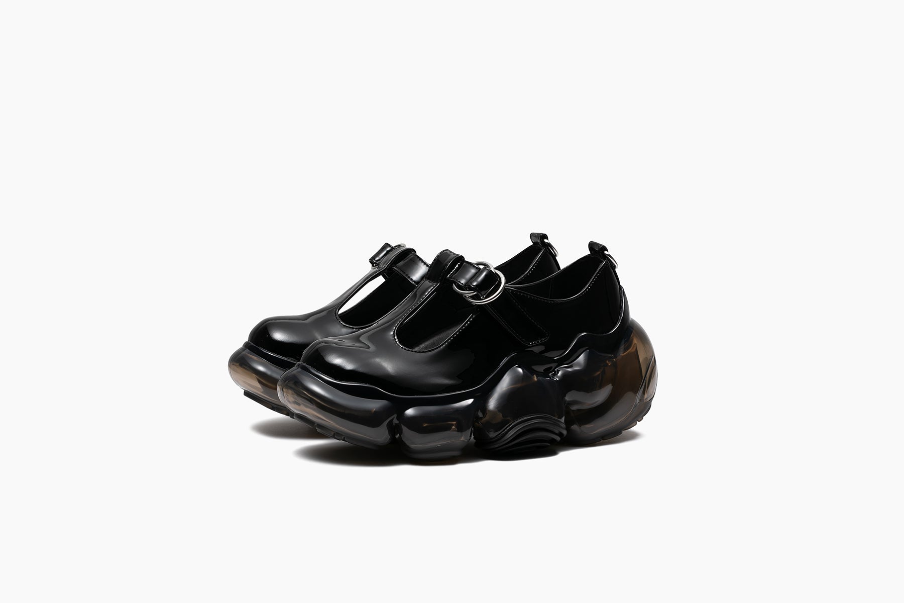 grounds MOOPIE T MARY JANE　BLACK ENAMEL / BLACK