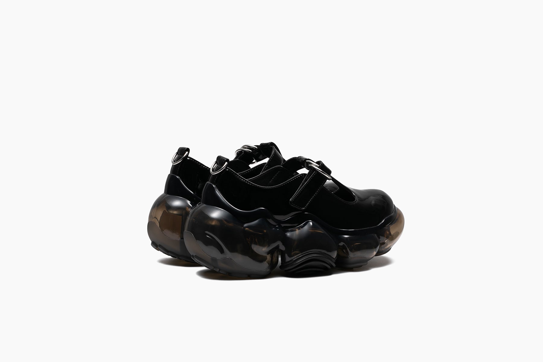 grounds MOOPIE T MARY JANE　BLACK ENAMEL / BLACK