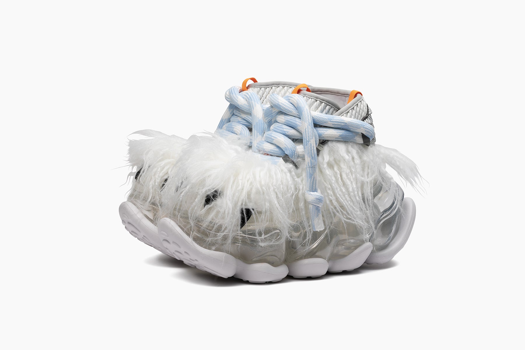 grounds SKYSCRAPER BEAR SLIPPERS　OFFWHITE / CLEAR ICE GRAY