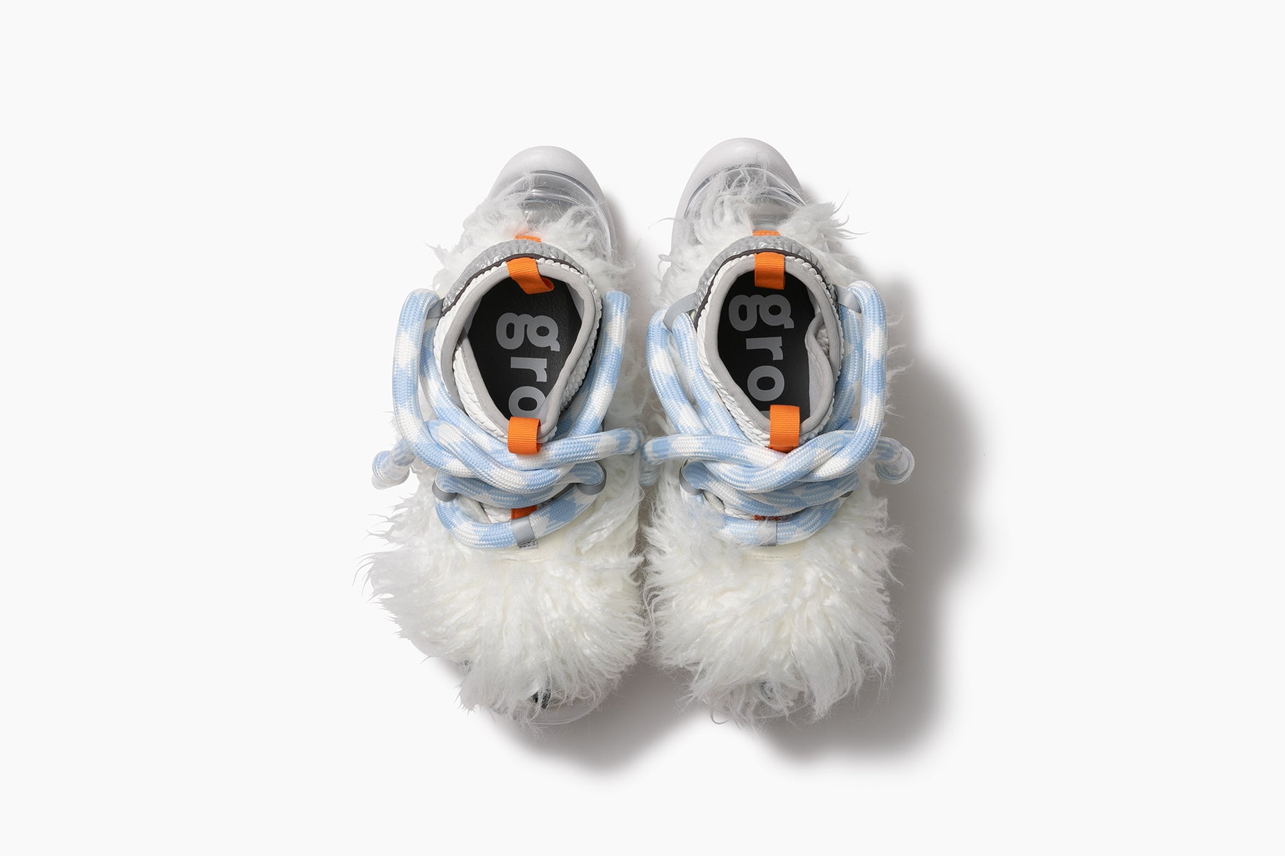 grounds SKYSCRAPER BEAR SLIPPERS　OFFWHITE / CLEAR ICE GRAY