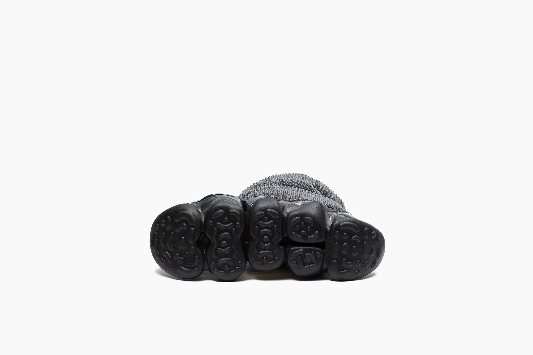 grounds SKYSCRAPER LOOSE SOCKS KNIT　GRAY / BLACK