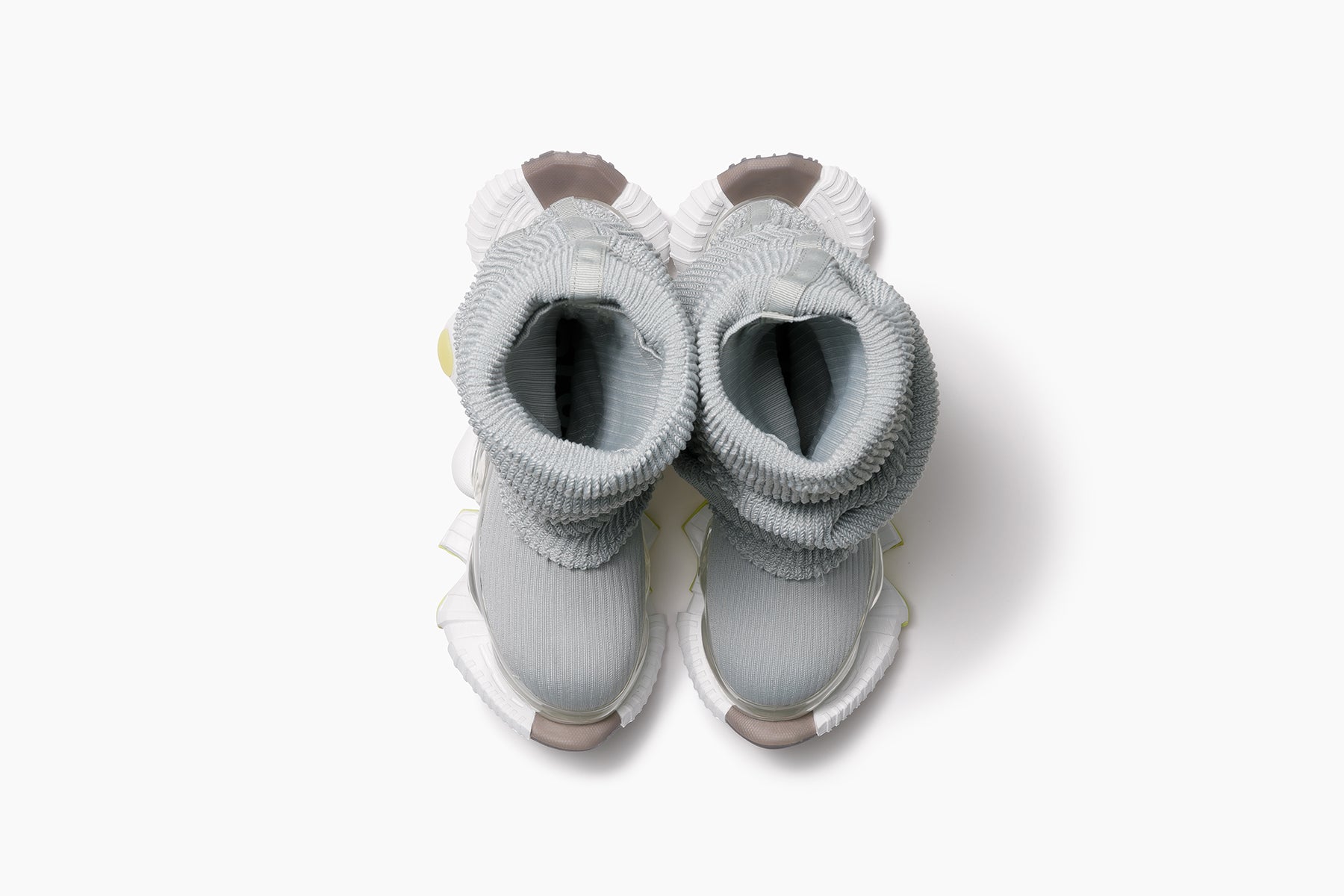 SKYSCRAPER FALCON LOOSE SOCKS LIGHT GRAY / CLEAR (スカイ