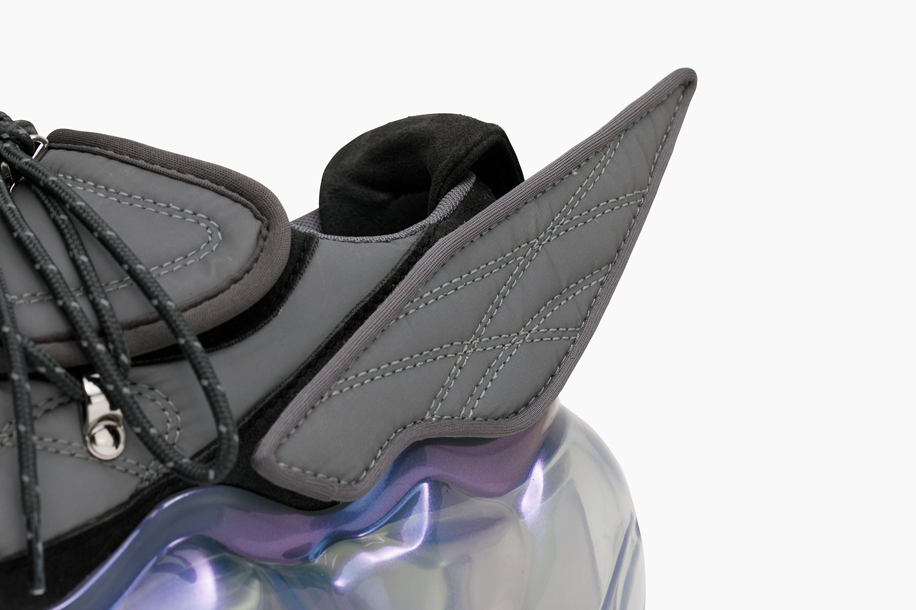 grounds MOOPIE x MON7A GRAY REFLECTOR / ICE GRAY AURORA